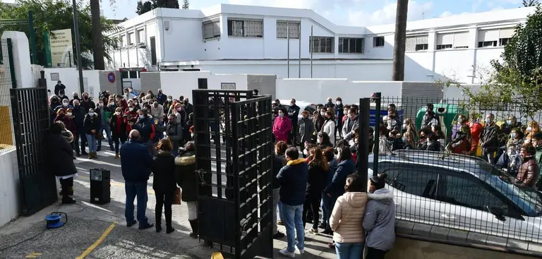 repulsa agresion IES Cadalso