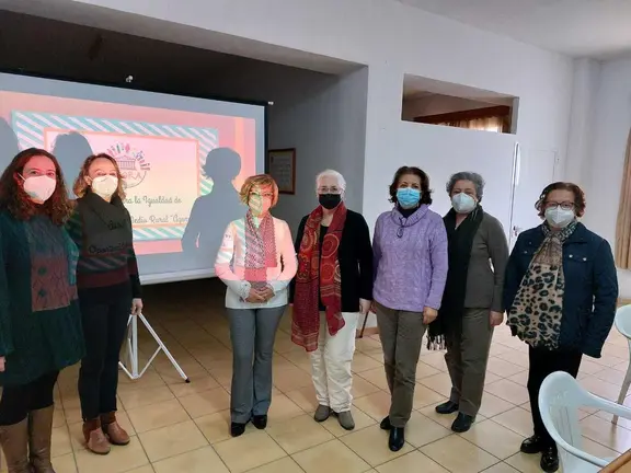 Visita a la asociaci&oacute;n &Aacute;gora