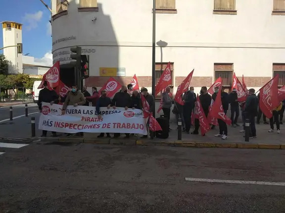 UGT denuncias auxiliares metal