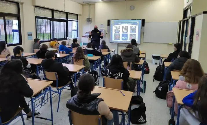 Charla del GOAP sobre las drogas