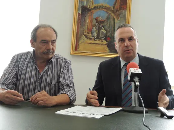 Mayoral (i) y Ruiz Boix, en su etapa de gobierno de coalici&oacute;n en 2013