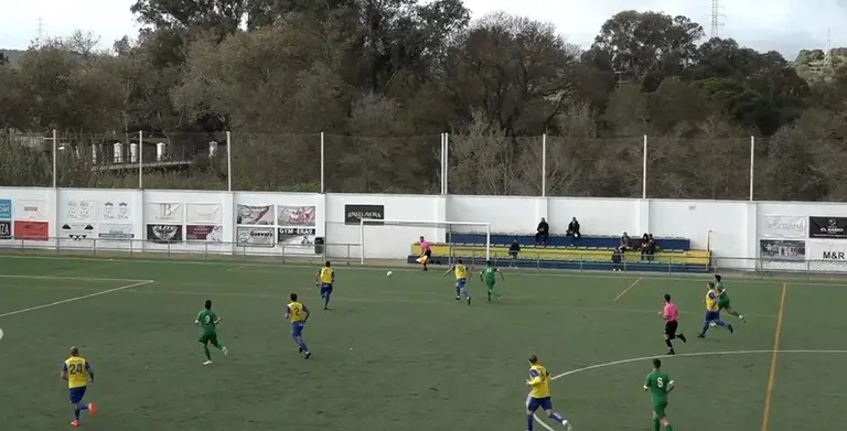 Una imagen del partido de liga regular entre el S&aacute;mber y Los Cortijillos