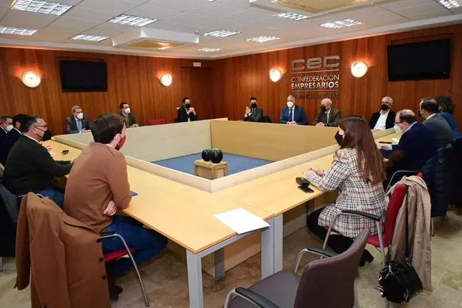 Reuni&oacute;n del PSOE provincial en la CEC