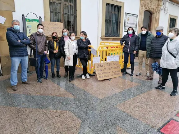 PSOE protesta bus escolar