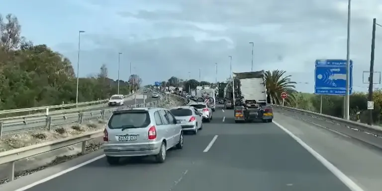 Marcha lenta de camiones
