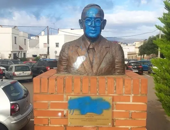 Busto de Blas Infante en Los Barrios