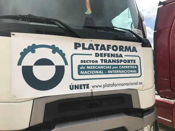 Camiones concentrados en Los Barrios durante los paros de los transportistas