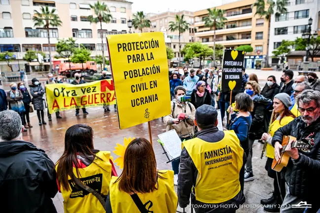 Protesta de Amnist&iacute;a Internacional en Algeciras contra la guerra en Ucrania - Tomoyuki Hotta (13)