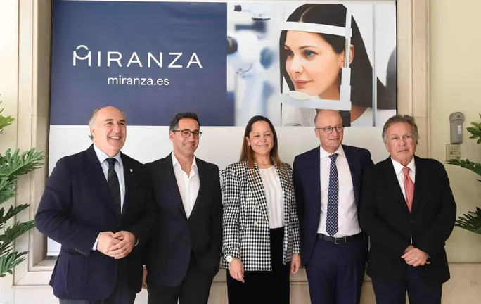 INAUGURACION-CLINICA-EN-CALLE-SEVILLA
