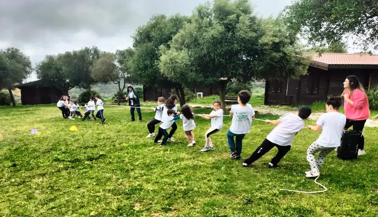 Ni&ntilde;os en el campamento de Barrio Vivo