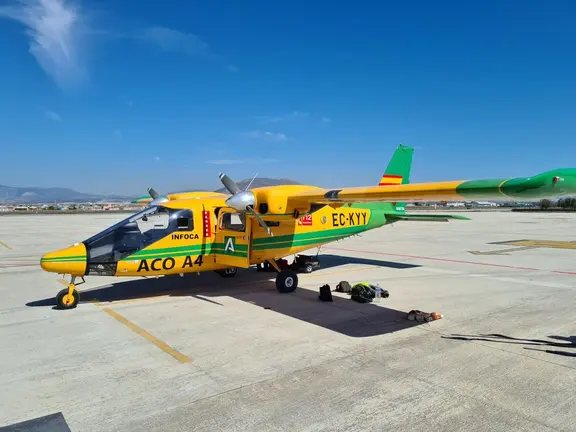 Avi&oacute;n del servicio de vigilancia del Infoca