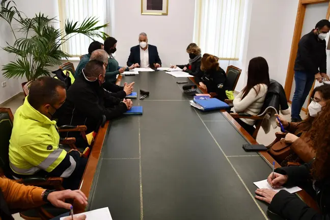 Reuni&oacute;n de Ruiz Boix con la Junta de Personal y Comit&eacute; de Empresa del Ayuntamiento