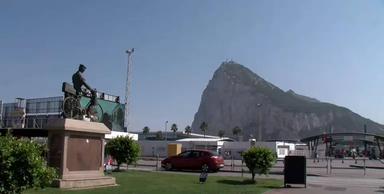 Monumento a los trabajadores espa&ntilde;oles