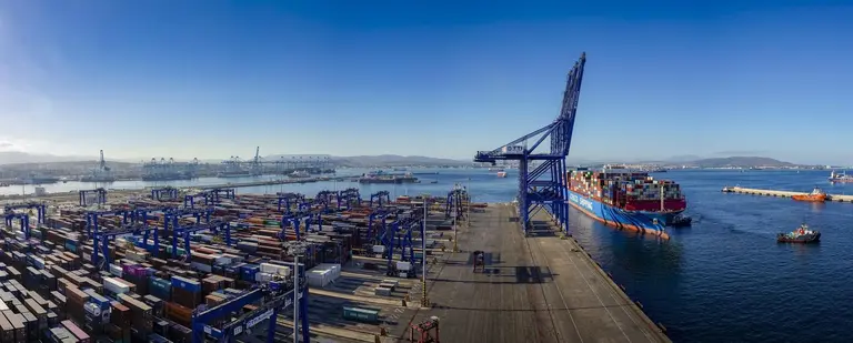 PUERTO ALGECIRAS escala COSCO Taurus agosto 2022