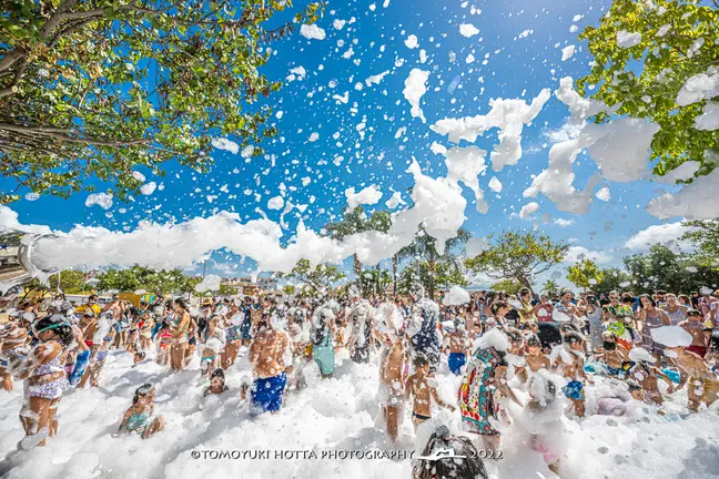 Velada de San Bernab&eacute;/ Tomoyuki Hotta