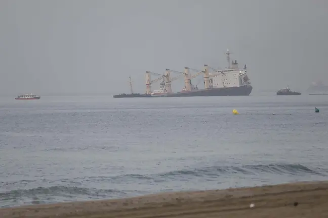 El OS 35, varado frente a la cara este del Pe&ntilde;&oacute;n/ Andr&eacute;s Carrasco Ragel
