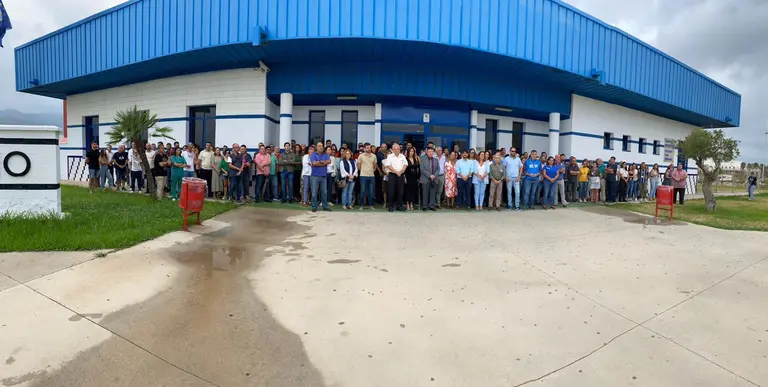 Protesta de funcionarios a las puertas de Botafuegos