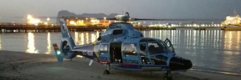 Helic&oacute;ptero del SVA en el Campo de Gibraltar