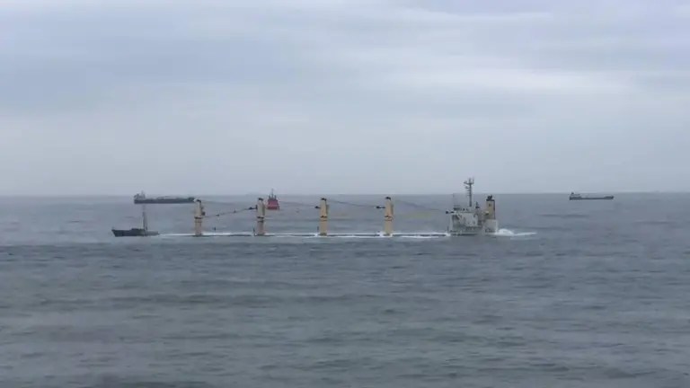 El 'OS 35', durante el temporal