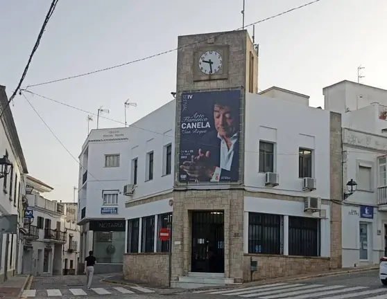 Carteleria de la Bienal, en San Roque