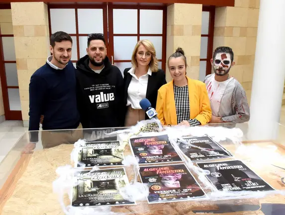 PRESENTACIONCARTEL-NAVIDAD-Y-PRESENTACION-PASACALLES-DEL-TERROR-KUNY