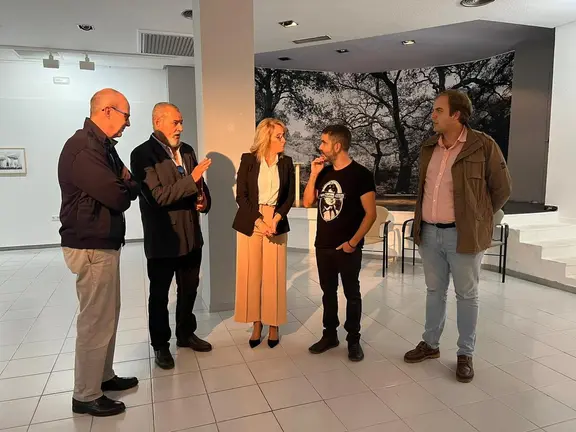 Inauguraci&oacute;n de la exposici&oacute;n de Ismael Pinte&ntilde;o