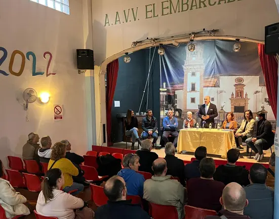 Reuni&oacute;n con los vecinos