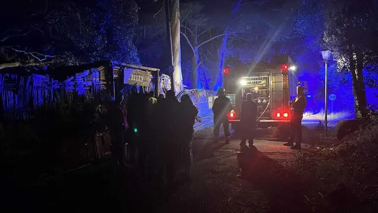 Bomberos en el incendio del Bel&eacute;n Viviente