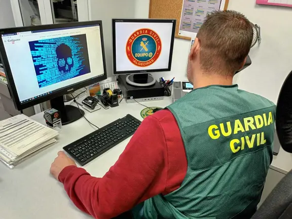Investigadores de la Guardia Civil