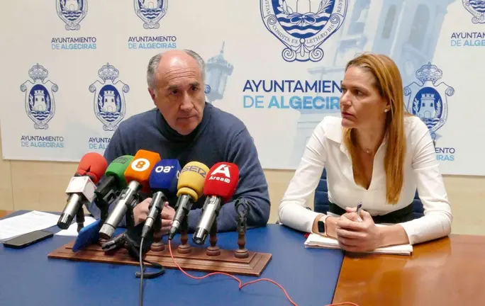 Landaluce comparece junto a Mar&iacute;a Solanes
