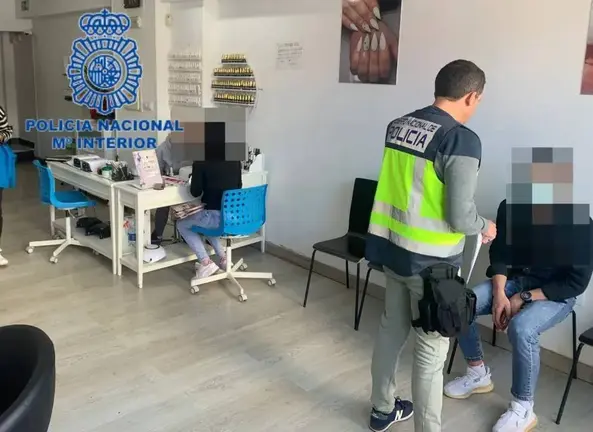 Una de las intervenciones de la Polic&iacute;a en un centro de belleza de la ciudad