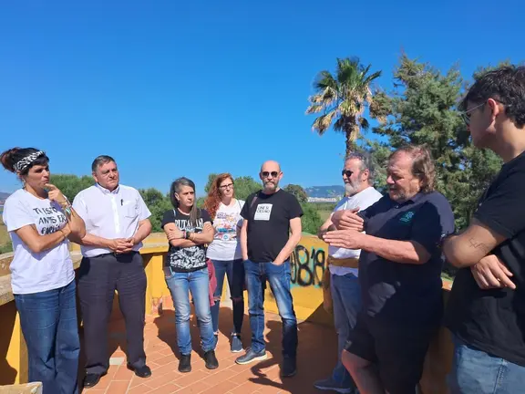 Teresa Rodr&iacute;guez y Rafael Fenoy en el parque del Torrej&oacute;n
