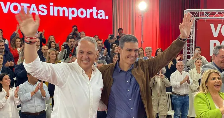 Ruiz Boix, junto a Pedro S&aacute;nchez