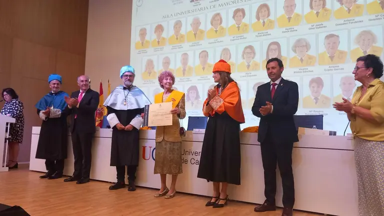 Graduaci&oacute;n del Aula Universitaria de Mayores