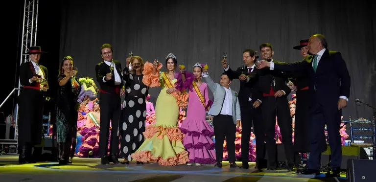 El brindis final invita a la ciudadan&iacute;a a disfrutar de la Feria