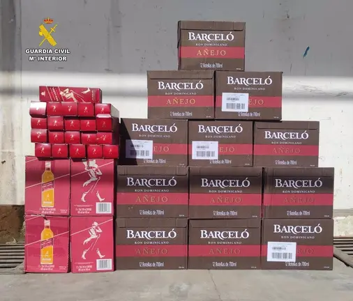 Botellas de ron y whisky robadas - GUARDIA CIVIL