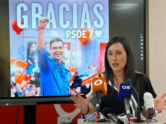Arrabal en la sede de su partido
