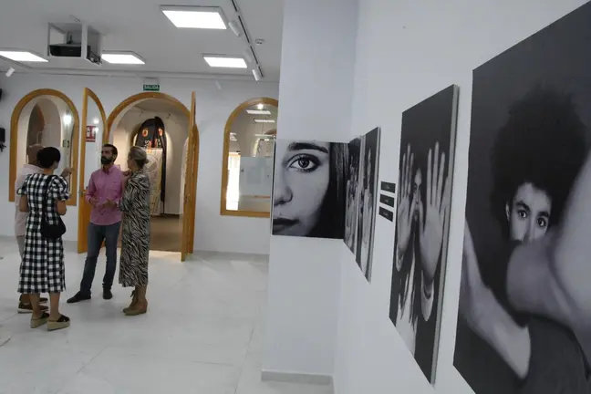 Exposici&oacute;n contra abusos a menores