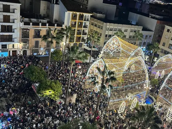 Catedral de luz de la plaza Alta