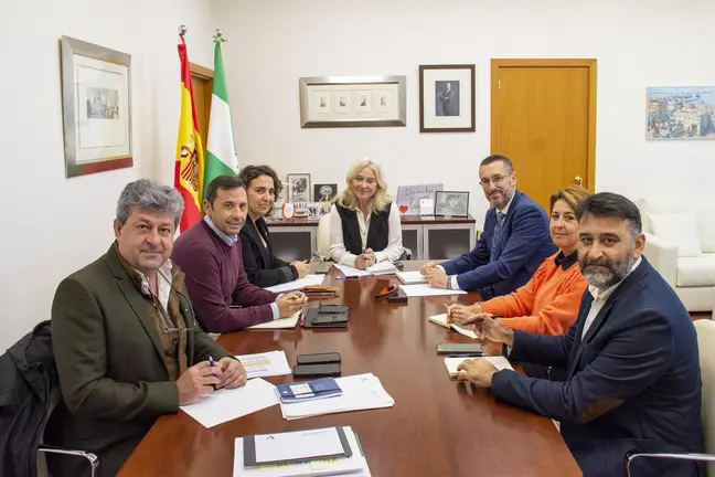 Reuni&oacute;n de representantes de la Junta y el Ayuntamiento de La L&iacute;nea - JUNTA DE ANDALUC&Iacute;A