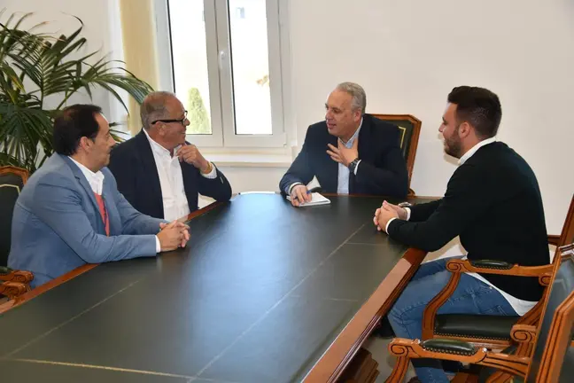 Reuni&oacute;n de Ruiz Boix con Cernaval