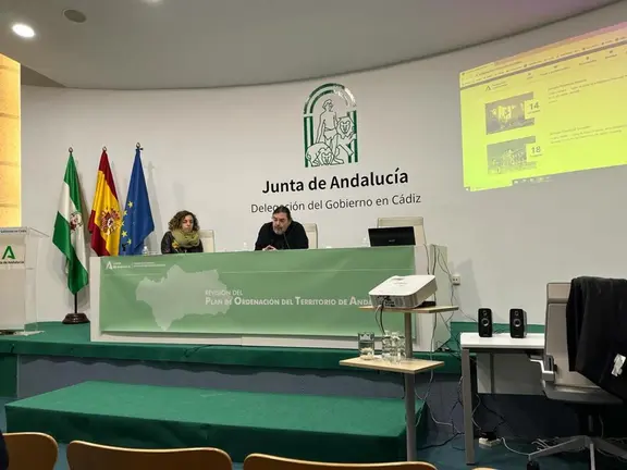Jornada sobre la revisi&oacute;n del POTA