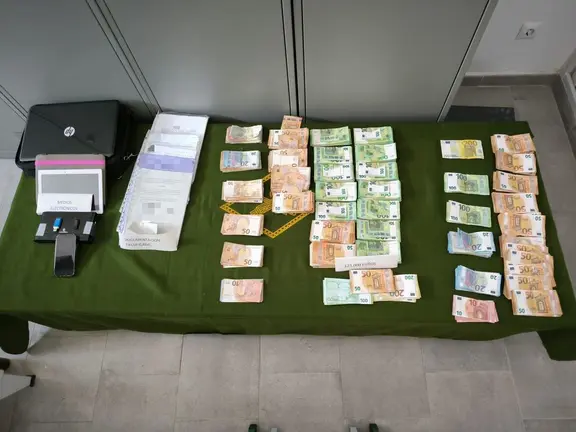Dinero incautado por la Guardia 
Civil