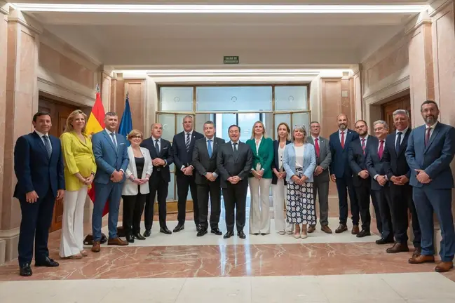 Reuni&oacute;n de alcaldes de la comarca con el ministro de Exteriores