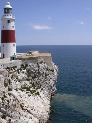 Punta Europa en Gibraltar con vertidos en el mar. FOTO DE ARCHIVO. - VERDEMAR