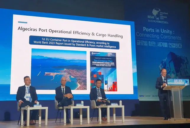 Conferencia Puerto Busan Panel colaboraci&oacute;n puertos Gerardo Landaluce diapositiva Eficiencia