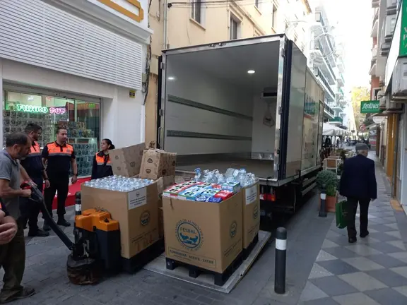 Reogida de alimentos en Algeciras para afectados de la DANA