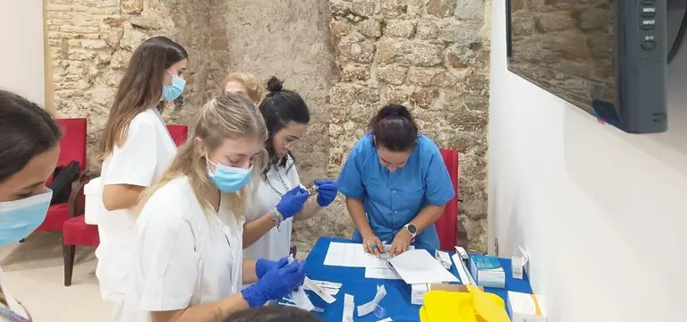 Vacunaci&oacute;n de mayores en C&aacute;diz - SAS