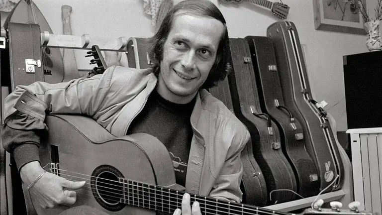 Paco de Luc&iacute;a