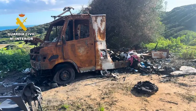 Imagen de la autocaravana calcinada